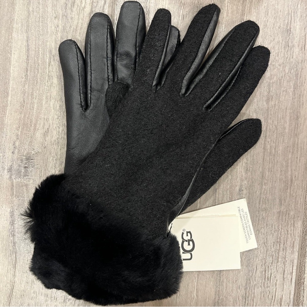 Ugg gloves